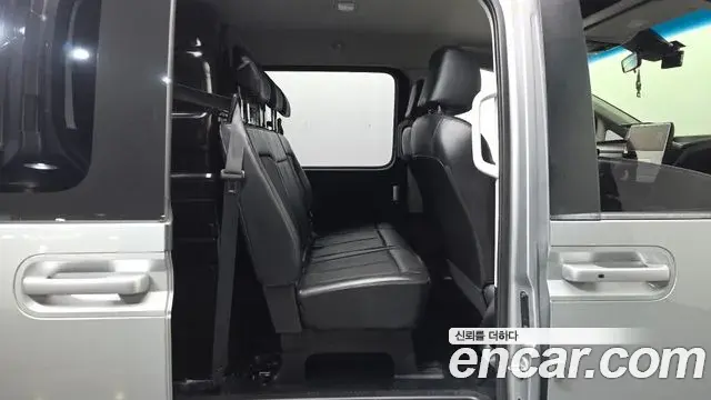 Hyundai Staria 2021 — Фото 12/20