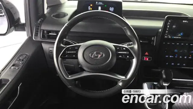 Hyundai Staria 2021 — Фото 14/20