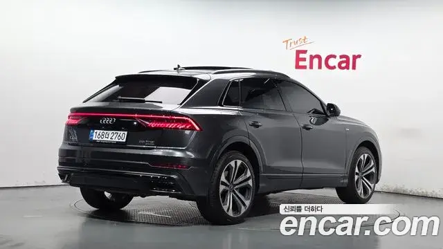 Audi Q7 2023 — Фото 2/20