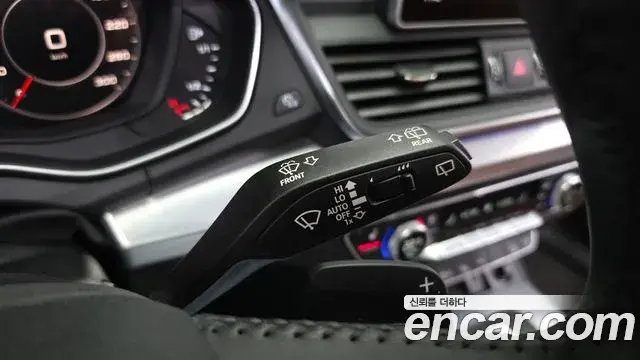 Audi Q5 2020 — Фото 18/20