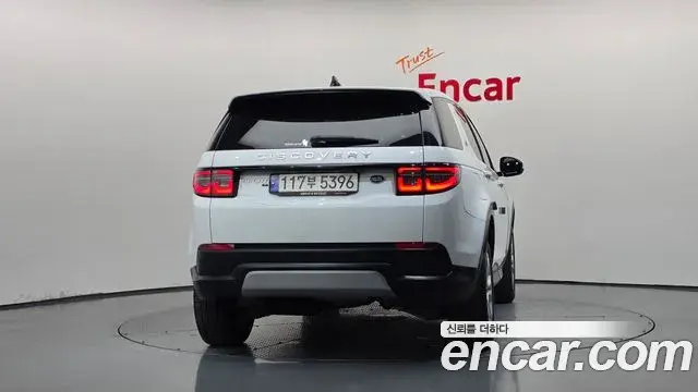 Land Rover Discovery Sport 2020 — Фото 4/20