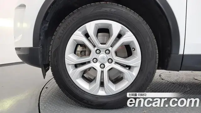Land Rover Discovery Sport 2020 — Фото 5/20