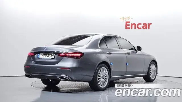 Mercedes-Benz E-Class 2020 — Фото 2/20
