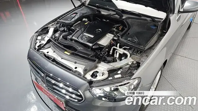 Mercedes-Benz E-Class 2020 — Фото 6/20