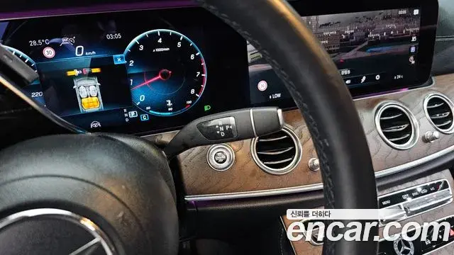 Mercedes-Benz E-Class 2020 — Фото 9/20
