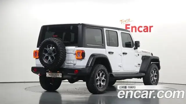 Jeep Wrangler 2020 — Фото 2/20
