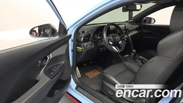 Hyundai Veloster 2018 — Фото 10/20