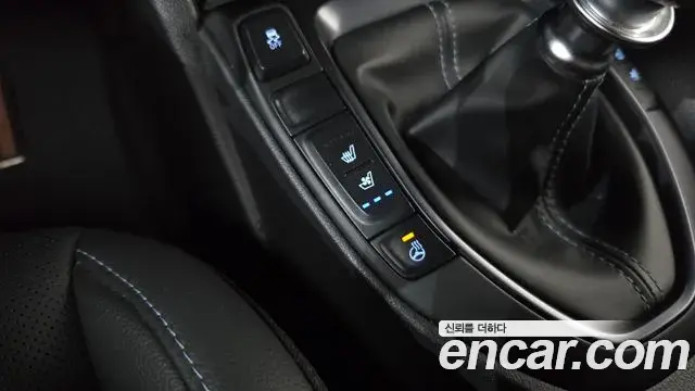 Hyundai Veloster 2018 — Фото 18/20