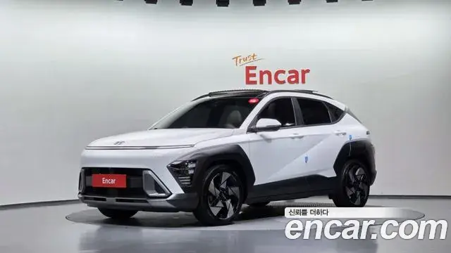 Hyundai Kona 2023 — Фото 1/20