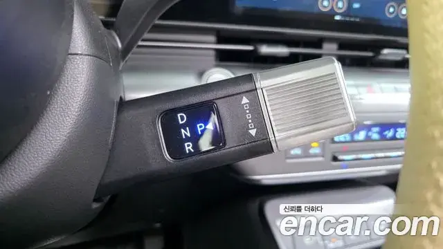 Hyundai Kona 2023 — Фото 9/20