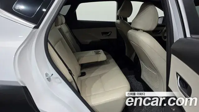 Hyundai Kona 2023 — Фото 12/20