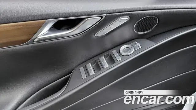 Genesis Electrified G80 2021 — Фото 19/20