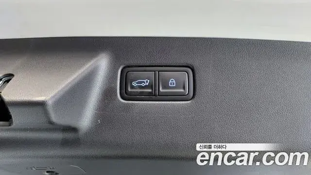 Hyundai Santa Fe 2024 — Фото 16/20