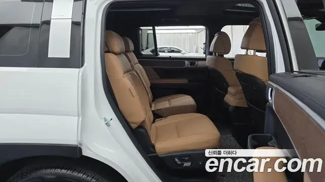Hyundai Santa Fe 2025 — Фото 11/20