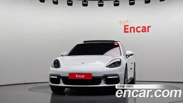 Porsche Panamera 2018 — Фото 2/20