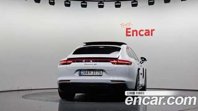 Porsche Panamera 2018 — Фото 3/20