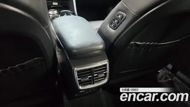 Kia K5 2022 — Şəkil 16/34