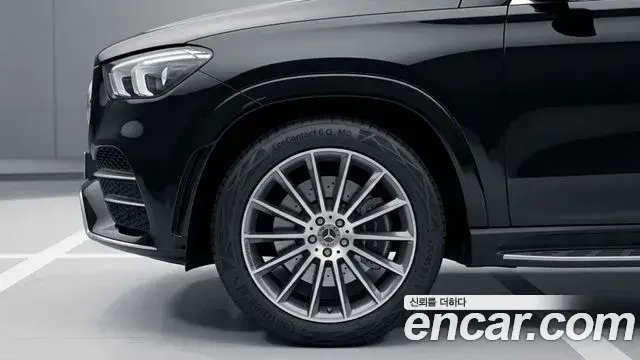 Mercedes-Benz GLE-Class 2025 — Фото 4/12