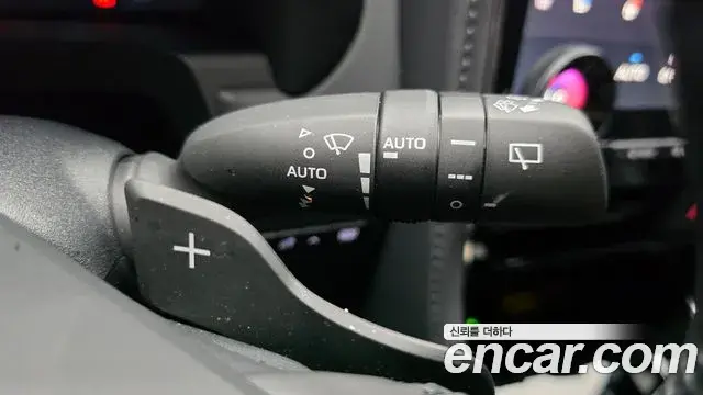 Toyota Alphard 2025 — Photo 11/33