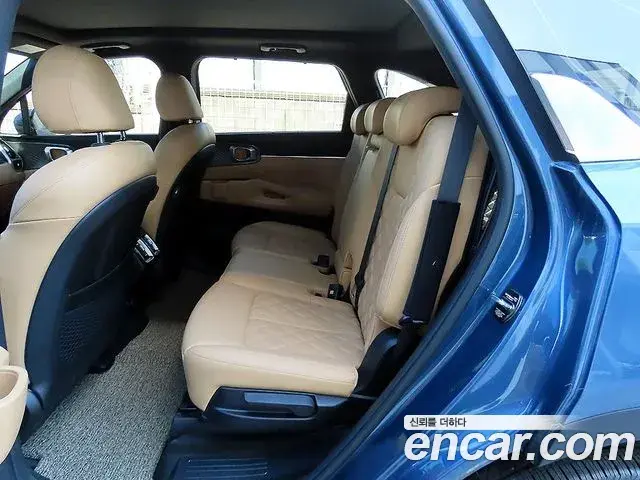 Kia Sorento 2021 — Фото 11/20