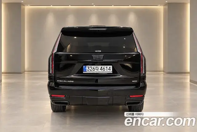 Cadillac Escalade 2025 — Фото 1/12