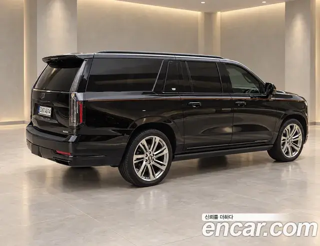 Cadillac Escalade 2025 — Фото 12/12