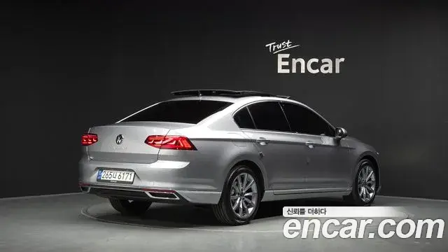 Volkswagen Passat GT 2022 — Фото 2/20