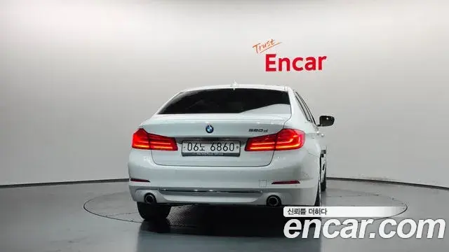 BMW 5 Series 2018 — Фото 4/20