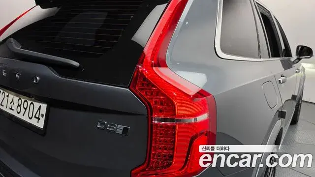 Volvo XC90 2020 — Photo 3/38