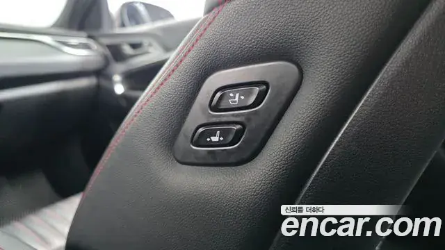 Genesis G70 2019 — ფოტო 6/20