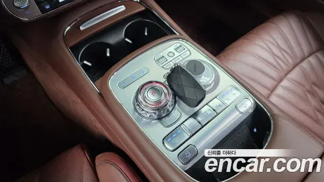 Genesis G90 2023 — Фото 9/20