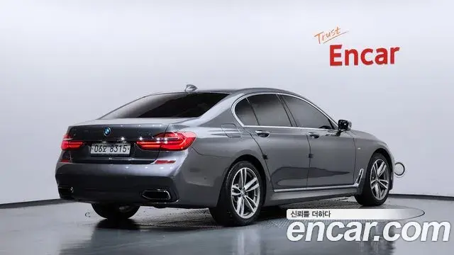 BMW 7 Series 2018 — Фото 2/20