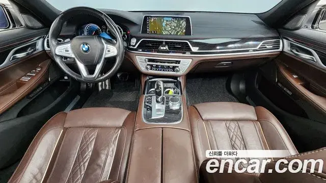 BMW 7 Series 2018 — Фото 7/20