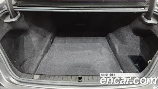 BMW 7 Series 2018 — Фото 20/20