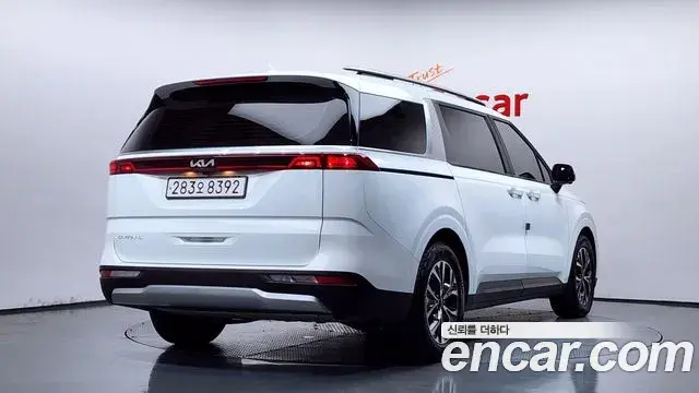 Kia Carnival 2022 — Фото 2/20