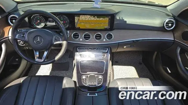 Mercedes-Benz E-Class 2018 — Фото 7/20