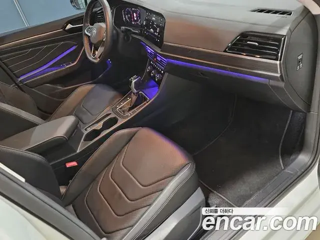 Volkswagen Jetta 2023 — ფოტო 15/20