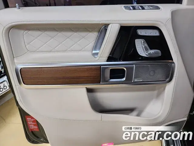 Mercedes-Benz G-Class 2023 — ფოტო 11/20