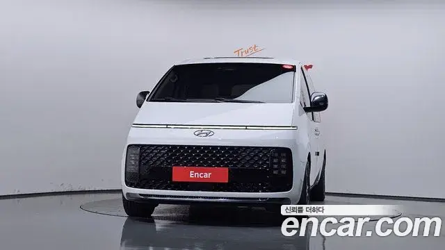 Hyundai Staria 2022 — Фото 3/20