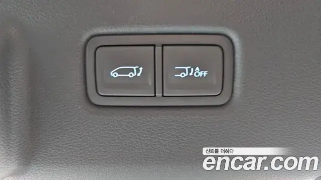 Hyundai Staria 2022 — Фото 18/20