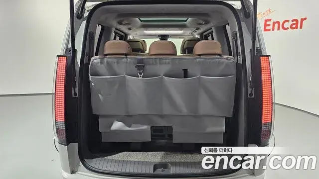 Hyundai Staria 2022 — Фото 20/20