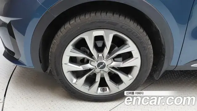 Kia Sorento 2022 — ფოტო 32/32