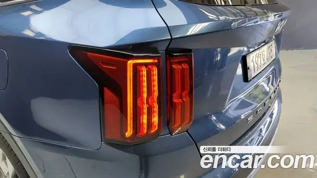 Kia Sorento 2022 — ფოტო 13/32