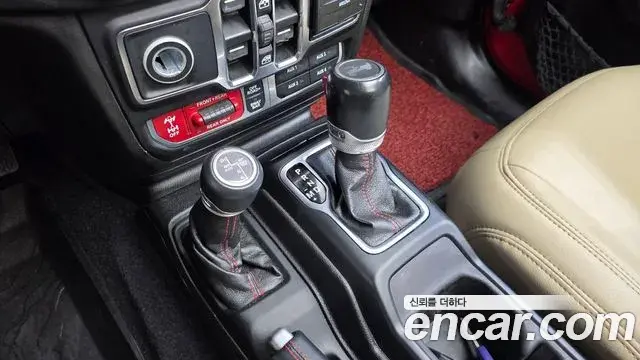 Jeep Wrangler 2021 — Фото 9/20