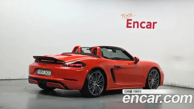 Porsche 718 Boxster 2020 — Фото 2/20