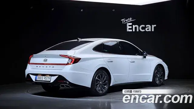 Hyundai Sonata 2021 — Фото 2/20