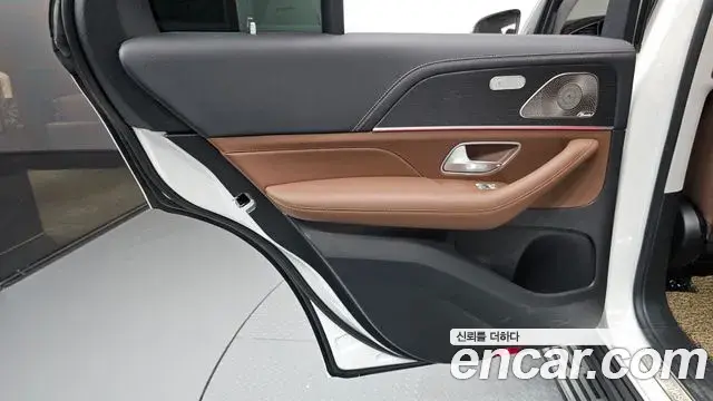 Mercedes-Benz GLE-Class 2024 — ფოტო 15/37
