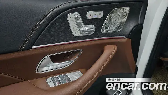 Mercedes-Benz GLE-Class 2024 — ფოტო 4/37