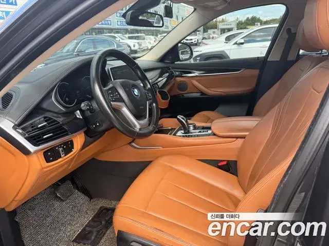 BMW X6 2018 — Фото 10/20