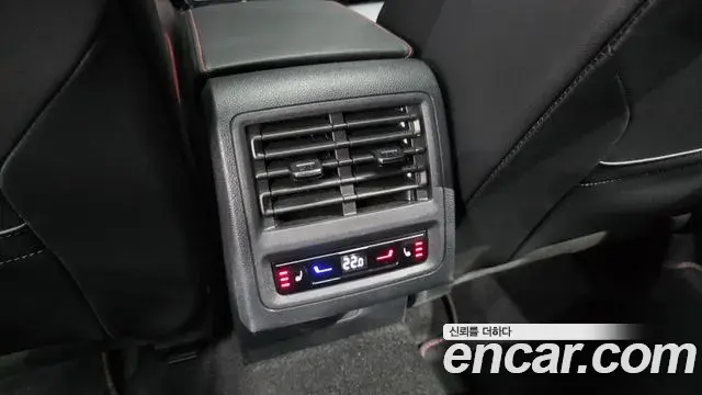 Volkswagen Golf 2024 — Şəkil 12/39